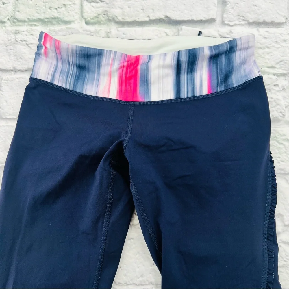 Lululemon Sun sprinter Crop Pants Leggings Deep Indigo / Pow Pink Size 4 Yoga